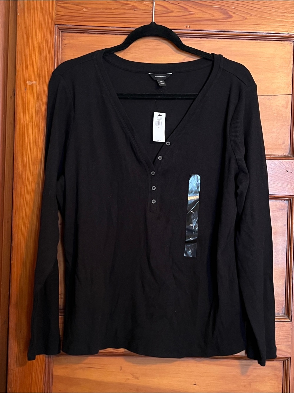 NWT Banana Republic Factory Black Ribbed Henley Top XL